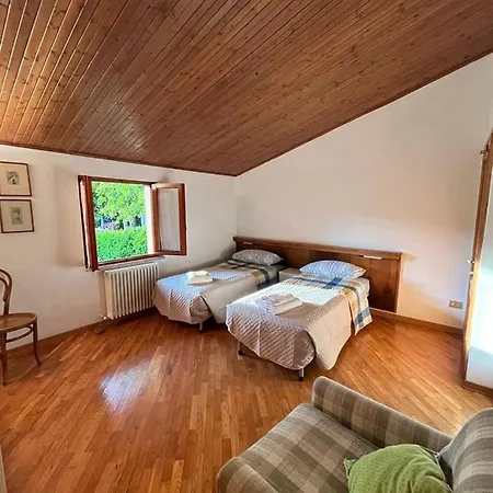 בית נופש Casa Lastri פופי